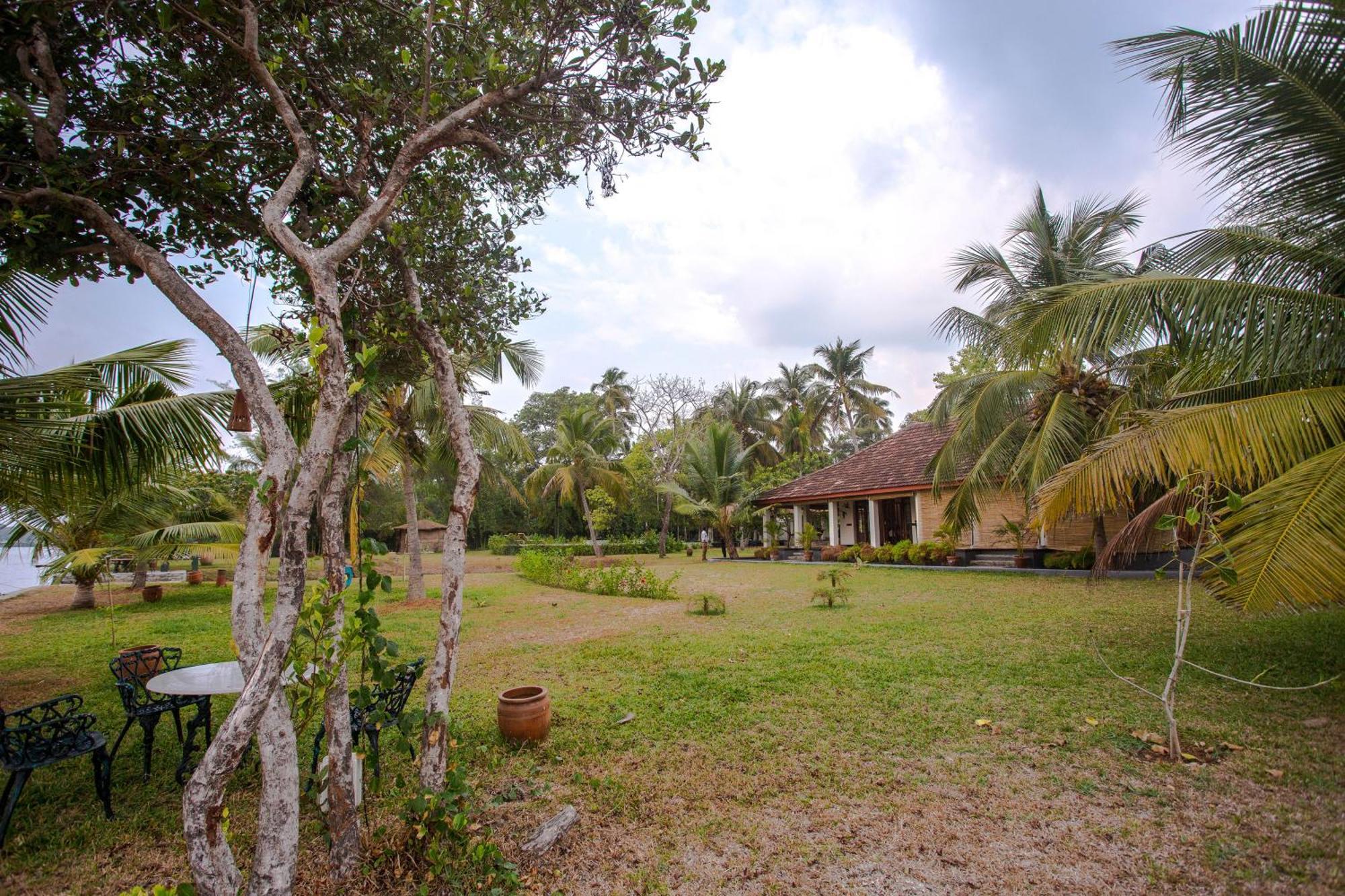Kochi Baymaas Lake House מראה חיצוני תמונה